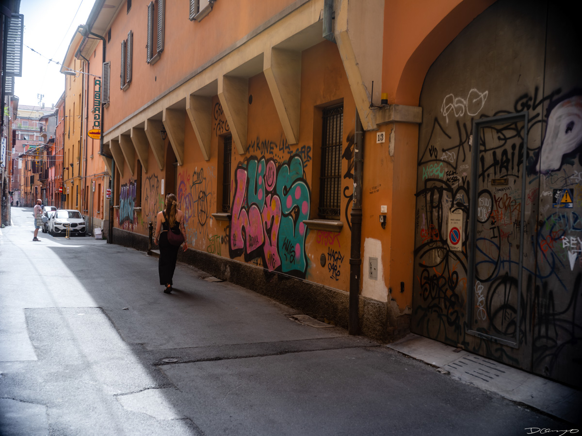 Photos from a trip through Italy in Summer of 2023. Locations include Rome, Florence, Tuscany, Castello di Bossi in Chianti, Siena, San Gimignano, Sirmione on Lake Garda, Bologna, Gudon, Italian Dolomites, Seceda, Cadini di Misurina, and Venice.